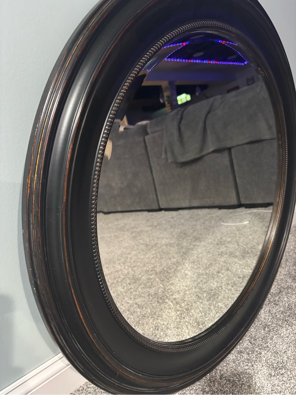 Classic Round Wall Mirror in Distressed Black